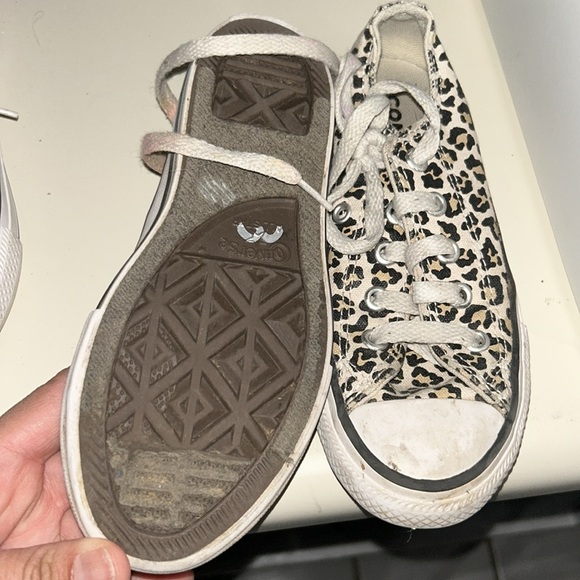 Cheetah Print Converse Low top girls shoes sneakers - Picture 2 of 4